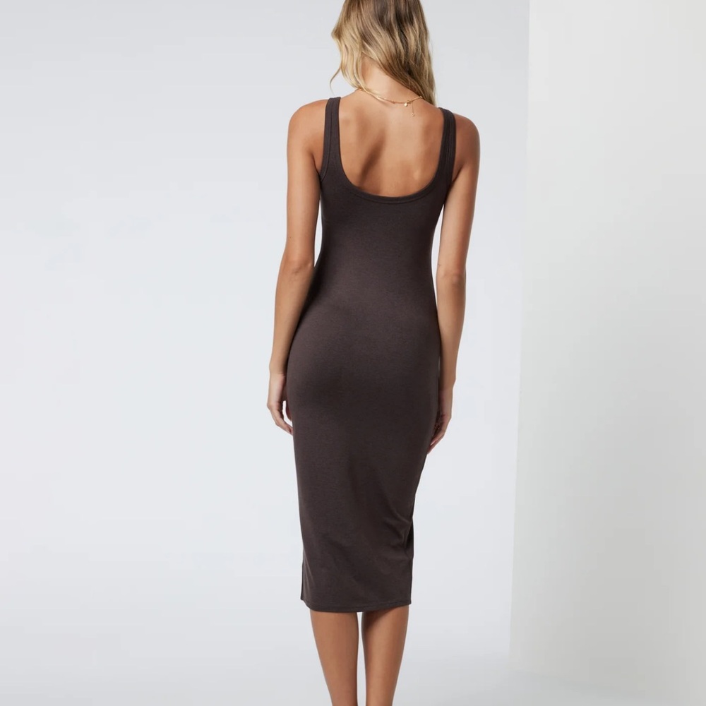 Vuori Chocolate Sleeveless Midi Dress - Picture 2 of 4